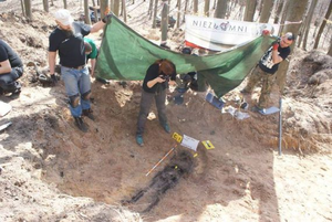 Znaleźli 8 ofiar komunistów. To nie koniec poszukiwań