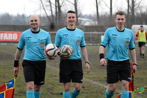 Świętokrzyscy sędziowie piłkarscy będą pomagać. Założyli stowarzyszenie