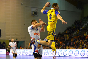 Vive zagra sparing przed wylotem do Kataru