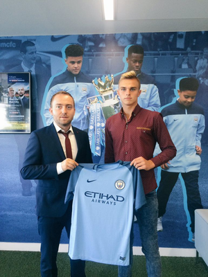 Z Korony do Manchesteru City