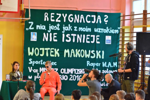 [ZDJĘCIA] Medalista Paraolimpiady spotkał się z uczniami 