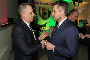 Członek rady nadzorczej Korony prosi radnych o pieniądze