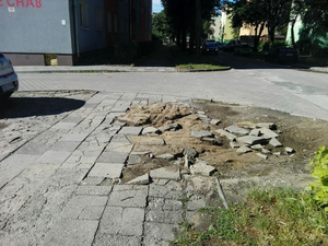 [Interwencja] Ul. Lecha w opłakanym stanie