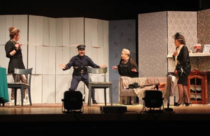 Teatr TeTaTeT żegna się ze sceną w Kieleckim Centrum Biznesu. Aktorzy zagrają 