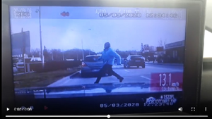 [WIDEO]Zdążyć na autobus nawet z narażeniem życia