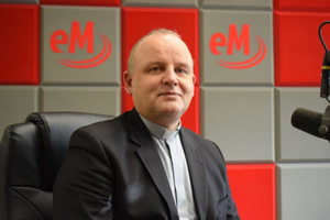 Ksiądz Krzysztof Banasik: Myślę, że w tym roku pomoc przedświąteczną otrzyma około 500 osób