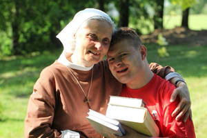 Siostra Chmielewska odpowie na pytania księdza Rafała Dudały