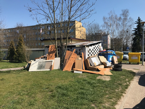 Czy to koniec bałaganu z odpadami wielkogabarytowymi przy altanach?