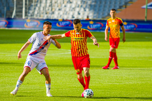 Korona gra pierwszy sparing