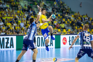 Zawodnicy Łomży Vive w domowej kwarantannie. U jednego z ich rywali potwierdzono koronawirusa