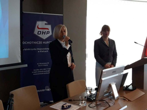 Renata Janik przekazała pulsoksymetry dla OHP