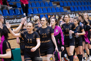 Niewesołe miny przeciwniczek. Suzuki Korona Handball pewna pierwszego miejsca