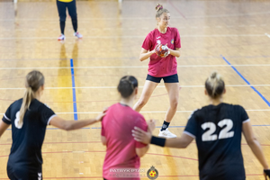 Beniaminek zacznie, mając atut własnego boiska