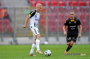 Korona walczy z czasem o transfer