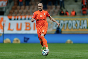 Były kapitan Zagłębia niebawem podpisze kontrakt z Koroną. W grze walka o napastnika z Widzewem