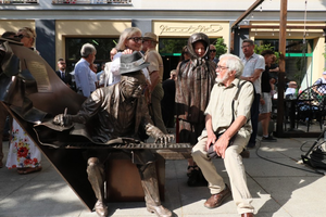 Bronisław Opałko ma swoją ławeczkę w Kielcach