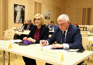 [AKTUALIZACJA] Zarząd Województwa Świętokrzyskiego z wotum zaufania i absolutorium