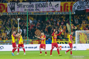 Nie efektownie, ale efektywnie. „Święta Wojna” dla Korony   