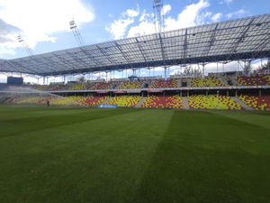 Wymiany pozostałych krzesełek nie będzie. Wyremontują boisko przy Ściegiennego?