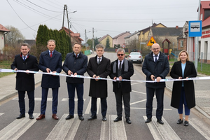 Odnowiona droga w Szczukowicach uroczyście otwarta