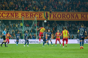 [WIDEO] Korona To Rodzina. Niezwykły kawałek piłkarzy