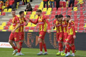 Dwa sierpniowe wieczory z meczami Korony