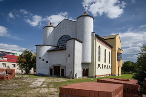 [VIDEO+FOTO] Kościół „za torami” w 70 procentach gotowy