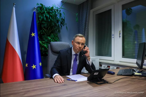 Prezydent rozmawiał z prezydentem Stanów Zjednoczonych w… Urzędzie Wojewódzkim