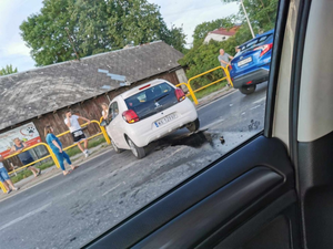 Zderzenie w Morawicy. Policja kieruje ruchem