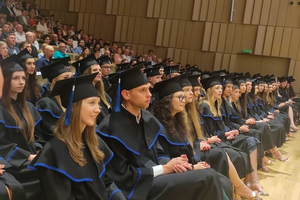 Przyszli lekarze odebrali dyplomy