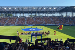 Młodzież „pogoniona” przez Portowców. Ze Szczecina wracamy na tarczy