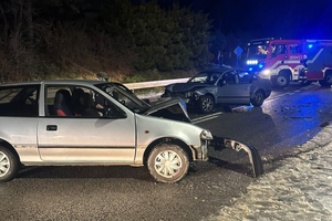 [AKTUALIZACJA] Trzy auta zderzyły się w miejscowości Trzcianka. Sprawca uciekł, został już zatrzymany