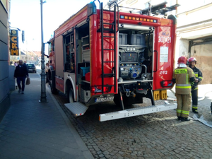 Pożar w kamienicy w centrum miasta