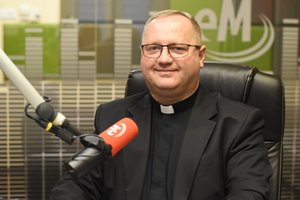 Ksiądz Łukasz Zygmunt: Modlimy się za papieża Franciszka