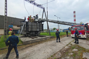 Atak padaczki na.... transformatorze. Interweniowali strażacy