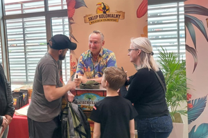 Tłumy na spotkaniu z Wojciechem Cejrowskim. Podróżnik wystąpił ze stand-upem