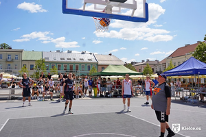 Akademicy najlepsi na kieleckim rynku