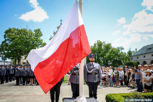 [FOTO] 106 lat polskiej policji. Kieleccy mundurowi świętowali
