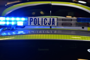 [AKTUALIZACJA] BMW wyprzedzało dwie ciężarówki. Droga krajowa 74 zablokowana