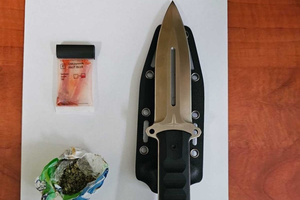 Pijany i po narkotykach doprowadził do kolizji. Chciał uciec z pasażerką