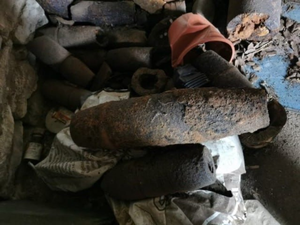 Kilkadziesiąt pocisków z czasów II wojny światowej… w stodole