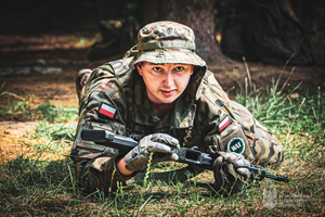 Wojsko przyciąga młodych ludzi