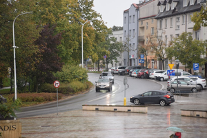 Deszczowa aura w Kielcach nie sprzyja kierowcom