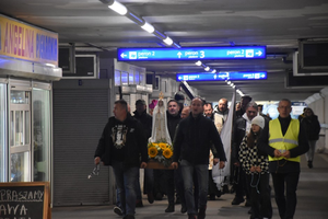 [FOTO] Męski Różaniec z biskupem Janem Piotrowskim