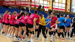 Awans z kompletem zwycięstw. Juniorki młodsze Korony Handball wygrały z SPR Olkusz