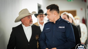 Komendę w Opatowie odwiedził… „Strażnik Teksasu”