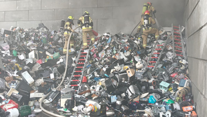 Pożar elektroodpadów na terenie firmy recyklingowej w Stąporkówie