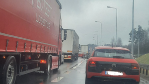 Poranna kolizja na S7