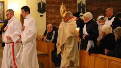 Biskupi poprowadzili procesje rezurekcyjne