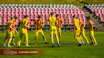 W meczu przyjaźni Korona lepsza od Naprzodu. Raport ze świętokrzyskich boisk